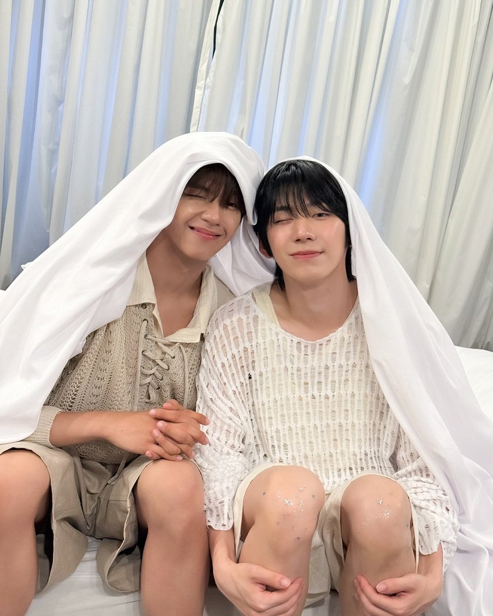 📸 [06252025] PARK HAN-EULZ UPDATE!

𝗦𝗔𝗬 𝗖𝗛𝗘𝗘𝗭𝗘!!

Park Han just captured the moment! Followed by a Haneulz 'ᶜᵃⁿᵈⁱᵈ, ⁿᵒⁿ-ᵉᵈⁱᵗᵉᵈ, ⁿᵒᵗ ᶠᵃⁿ ᵐᵃᵈᵉ, ᵗʰᵉ ᶜˡᵒˢᵉˢᵗ ᵗᵒ ᵃ ˢᵉˡᶜᵃ' photo of him and JL!🌟☄️

#박한 #PARK_HAN
#아홉 #AHOF