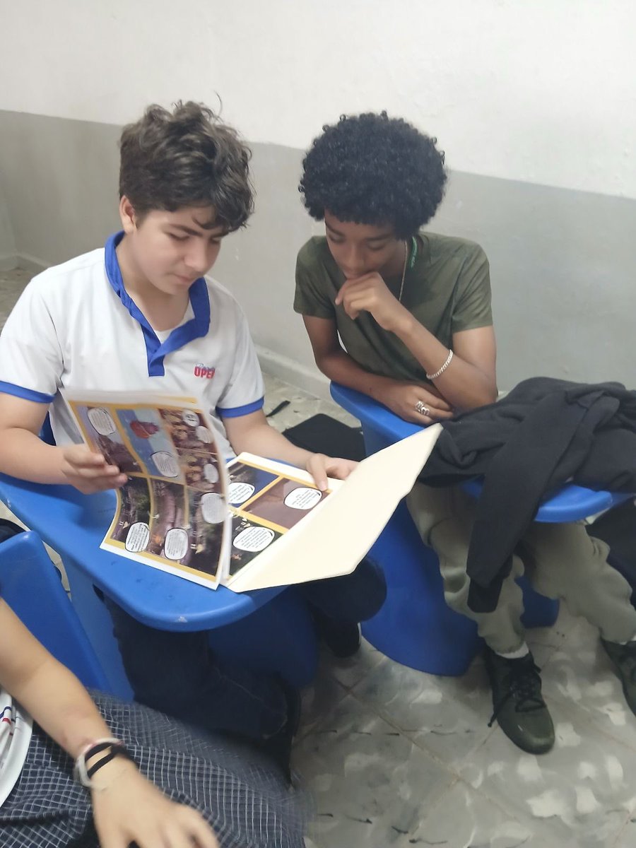Learning Without Borders! 🌎📚✨ Fulham Cross Academy students dive into a fun and inspiring classroom exchange with students in Mexico sharing ideas, cultures, and plenty of smiles!