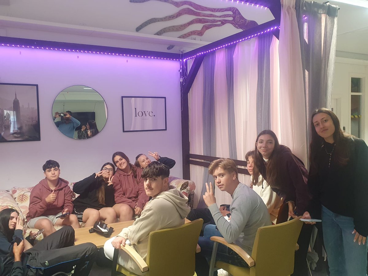 🌍 Cinco jóvenes de #Coslada están participando del 23 al 29 de junio en un encuentro juvenil internacional en 🇸🇪 Haninge (Suecia), en el que colabora el Área de #Juventud del <a href="/Ayto_Coslada/">Ayuntamiento de Coslada</a> 
Una experiencia única ✈️🌟

ℹ️ Info ➡️ lc.cx/PIHQx_

#RedJovenCoslada