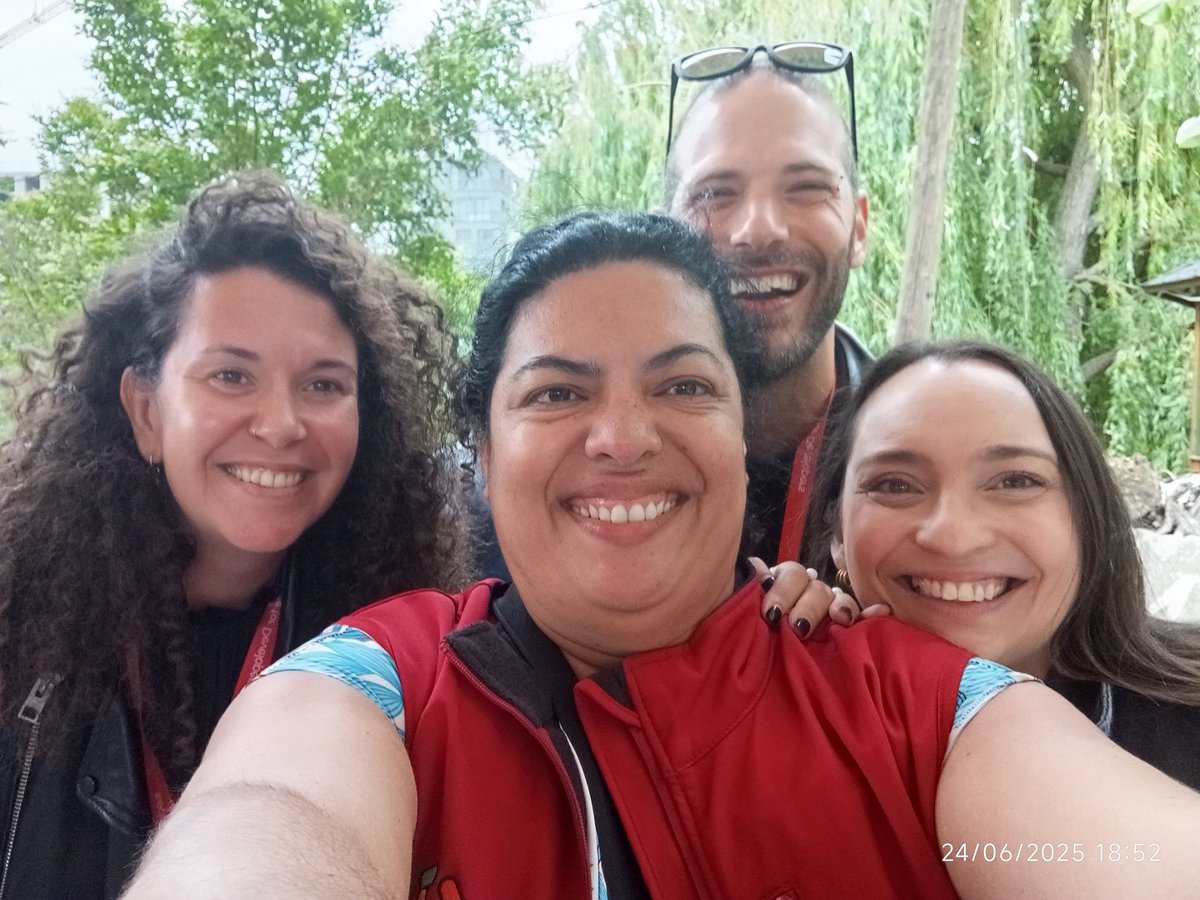 Disfrutando de Google I/O
Gente bella, ambiente fenomenal 
Siempre me gusta venir

#GDGSummit
#GoogleIOConnect