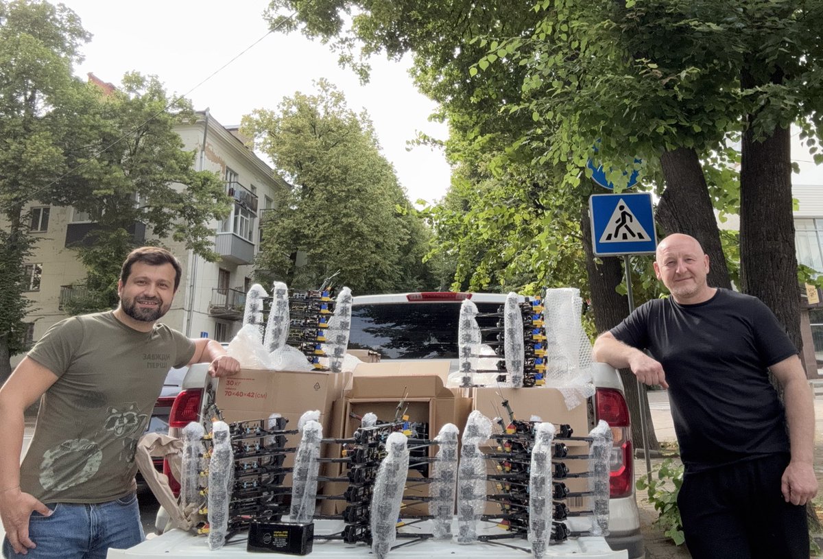 Unmanned_UUS's tweet image. It was our pleasure to deliver our drones to the 225th assault regiment, and the 78th airborne regiment, both defending the heroic city of #Sumy, a few miles from the frontline. The beautiful city is decimated by russians. @sumlenny has brought our drones directly to the units ☺️
