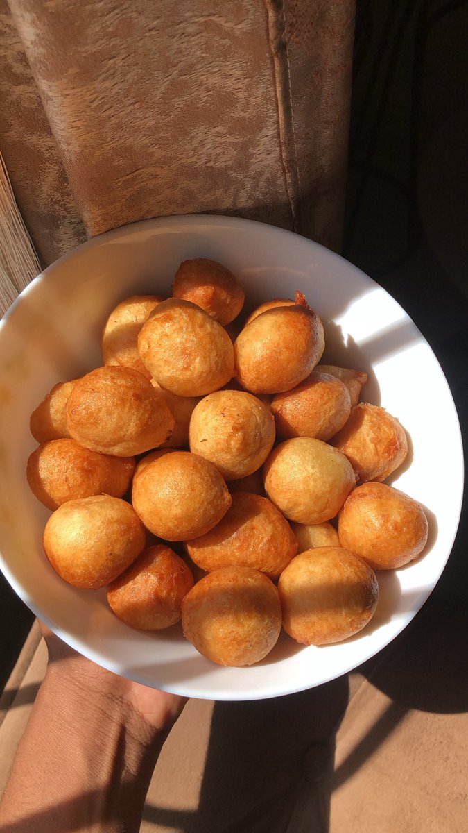 Karimatushema's tweet photo. Hot Puffs 🔥😋 https://t.co/ax6TlcHRzH