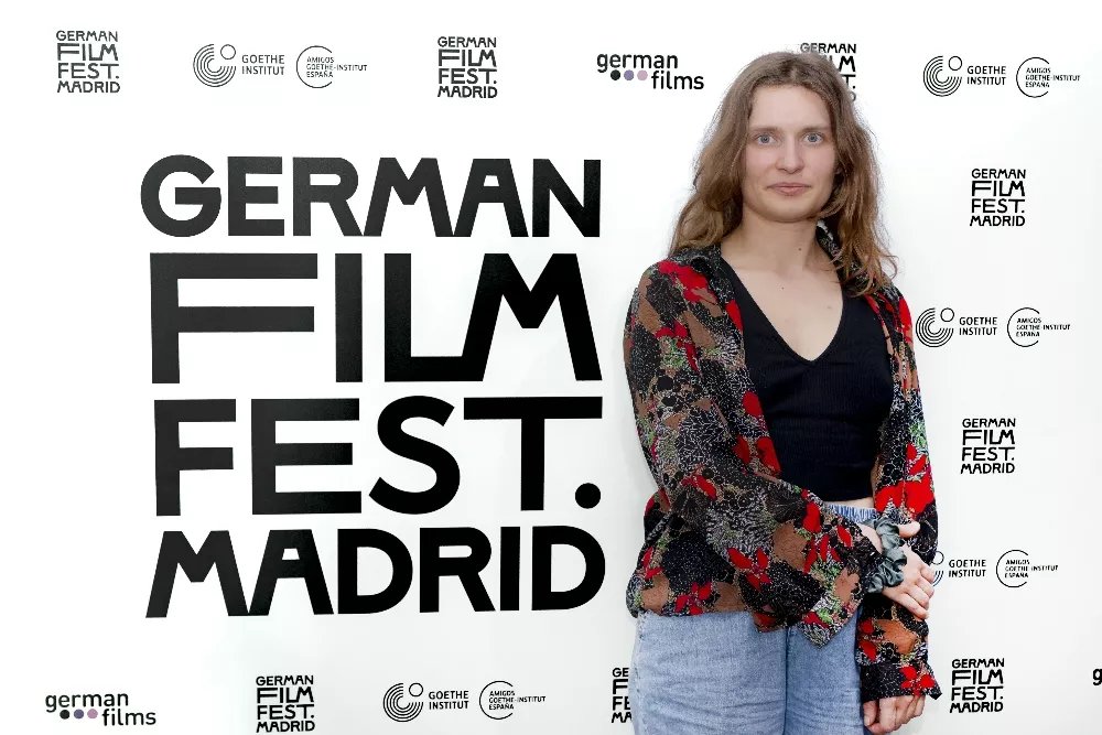‘Smell of Burnt Milk’, Premio del Público en el <a href="/germanfilmfest/">German Film Fest Madrid</a>.

La obra retrata el día a día de tres generaciones de mujeres agricultoras que conviven bajo el mismo techo en una granja en decadencia: rubik-audiovisual.com/smell-of-burnt…