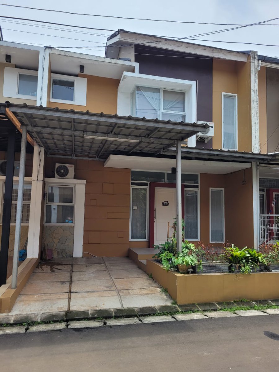 ranggiputra's tweet photo. Hello Guys, mau jual rumah karena pindah kerja. Here we go! 

Loc: Ciater, Serpong 
LT/LB: 105/110m2 
KT: 3+1 
KM: 2+1 AC: 3 
WtrHeater: 2 
Carport: 1
PLN: 5500
Air Tanah 
Jalan bs 2 mobil 
Cluster One Gate System 
Tol 3.5KM, Pasar 3.5KM, Sekolah <1KM  

Harga 1.75M NEGO https://t.co/4HUMfQmEDi