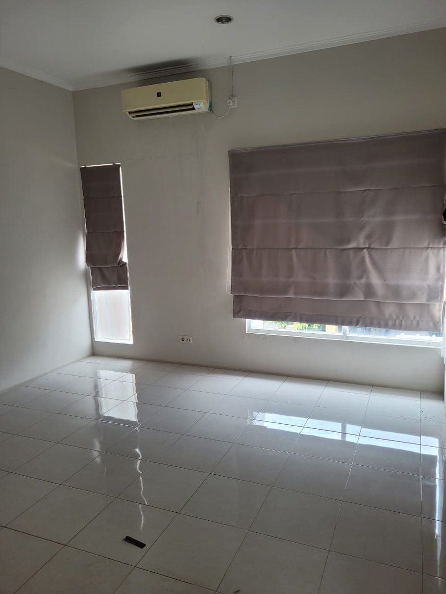 ranggiputra's tweet photo. Hello Guys, mau jual rumah karena pindah kerja. Here we go! 

Loc: Ciater, Serpong 
LT/LB: 105/110m2 
KT: 3+1 
KM: 2+1 AC: 3 
WtrHeater: 2 
Carport: 1
PLN: 5500
Air Tanah 
Jalan bs 2 mobil 
Cluster One Gate System 
Tol 3.5KM, Pasar 3.5KM, Sekolah <1KM  

Harga 1.75M NEGO https://t.co/4HUMfQmEDi
