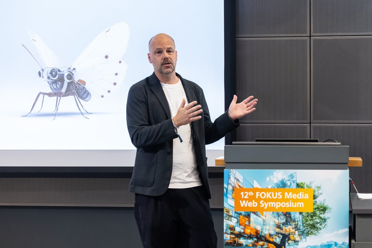 Day 2 of the 𝟭𝟮𝘁𝗵 𝗙𝗢𝗞𝗨𝗦 𝗠𝗲𝗱𝗶𝗮 𝗪𝗲𝗯 𝗦𝘆𝗺𝗽𝗼𝘀𝗶𝘂𝗺 is on fire!

Chaired by  Christopher Krauß &amp; Robert Seeliger, with a strong keynote by Björn Rosenthal (Ringier Sports Media Group).

Live demos, global guests &amp; future #MediaTech in action! 

#FOKUSMWS #5G #AI