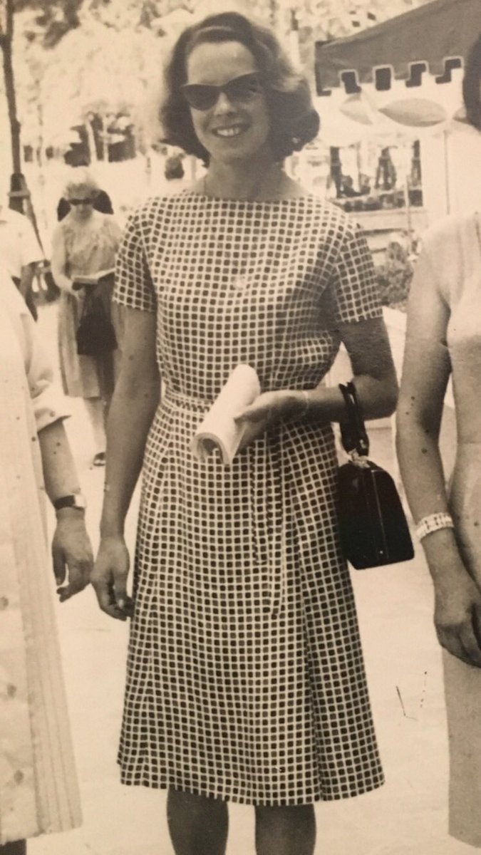 #ConUnaCartolina #Capri anni sessanta la mia adorabile zietta 💖