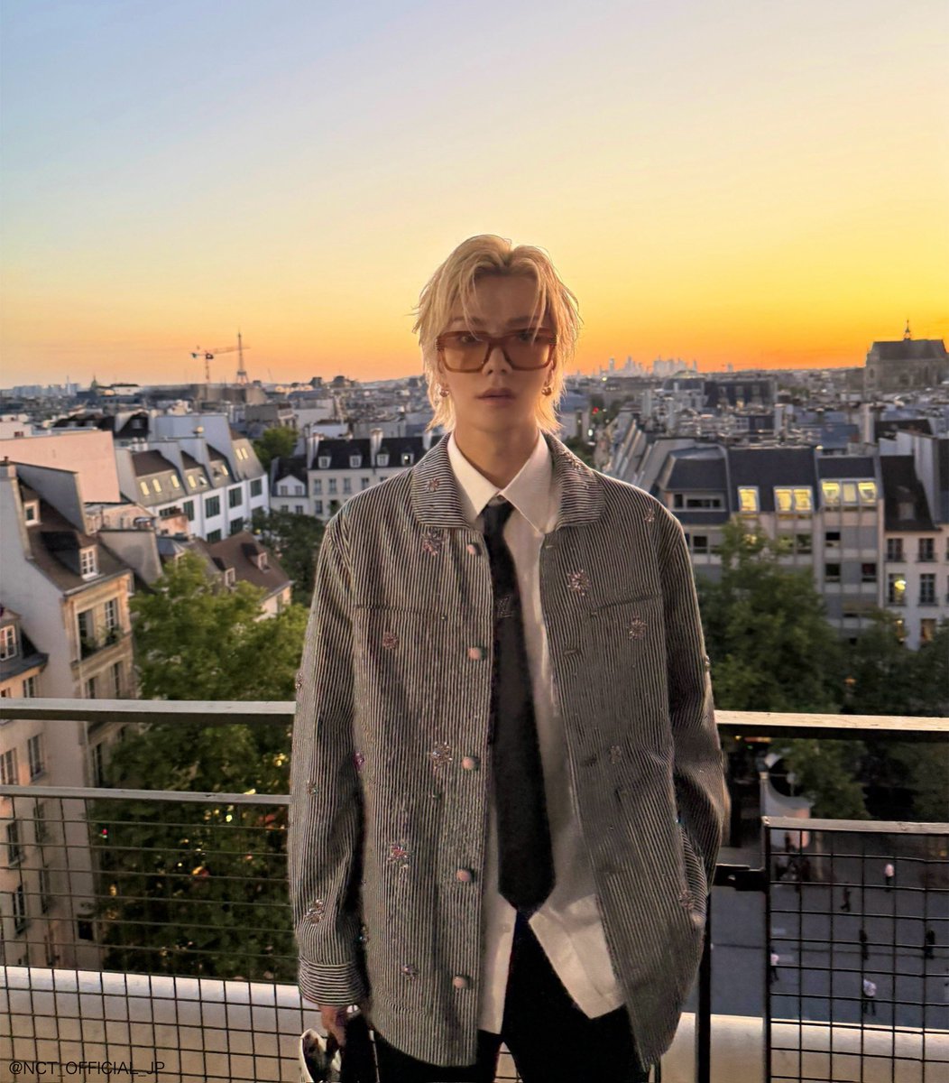 NCT_OFFICIAL_JP's tweet photo. YUTA in Paris 🇫🇷🥖🍒

📹メッセージ&amp;撮影中スナップ📸

#YUTA #유타 #ユウタ
#LouisVuitton #LVFashion #LVMenSS26 #LVFineJewelry @LouisVuitton
#YUTAxLouisVuitton #LouisVuittonxYUTA
#NCT #NCT127 https://t.co/lebPJVa3Kn