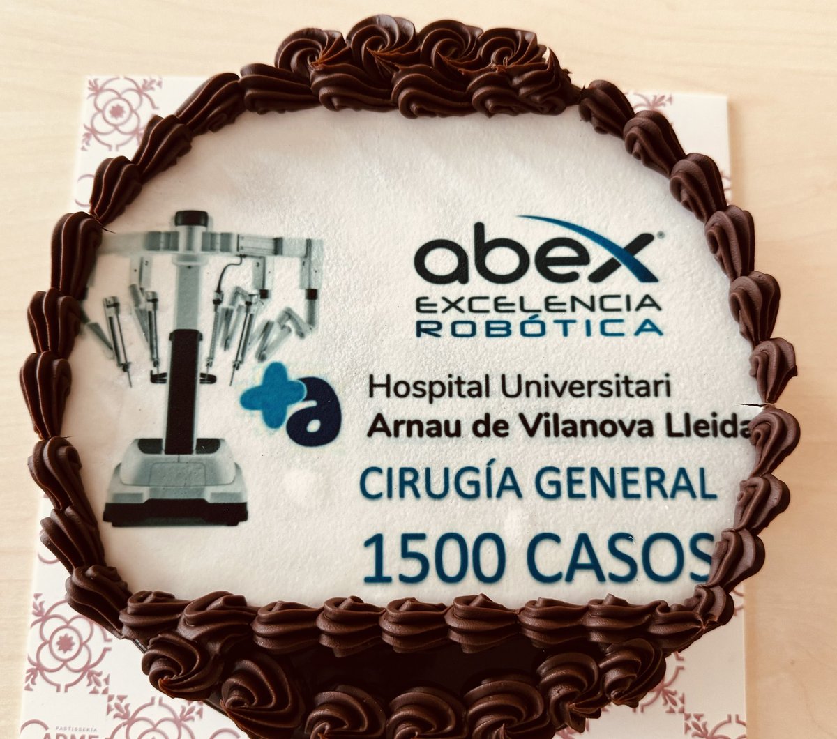 ¡Superamos🚨 las 1500 intervenciones robóticas! Un paso más en innovación y precisión al servicio de muestros pacientes 🦾🤖🔝<a href="/harnaulleida/">Hospital Universitari Arnau de Vilanova</a> <a href="/aecirujanos/">aecirujanos</a> <a href="/SCatCir/">Societat Catalana de Cirurgia</a> <a href="/aechbp/">AecHBP</a> <a href="/AlfredoEscartin/">Alfredo Escartin</a> <a href="/JjOlsina/">JJOlsina</a> <a href="/ffrank_vp/">Frank Vela</a> <a href="/HelenaSalvadorR/">Helena Salvador</a> <a href="/pmuriel_al/">Pablo Muriel</a> <a href="/JimyJara/">Jimy Jara</a> <a href="/EAHPBA/">E-AHPBA</a>