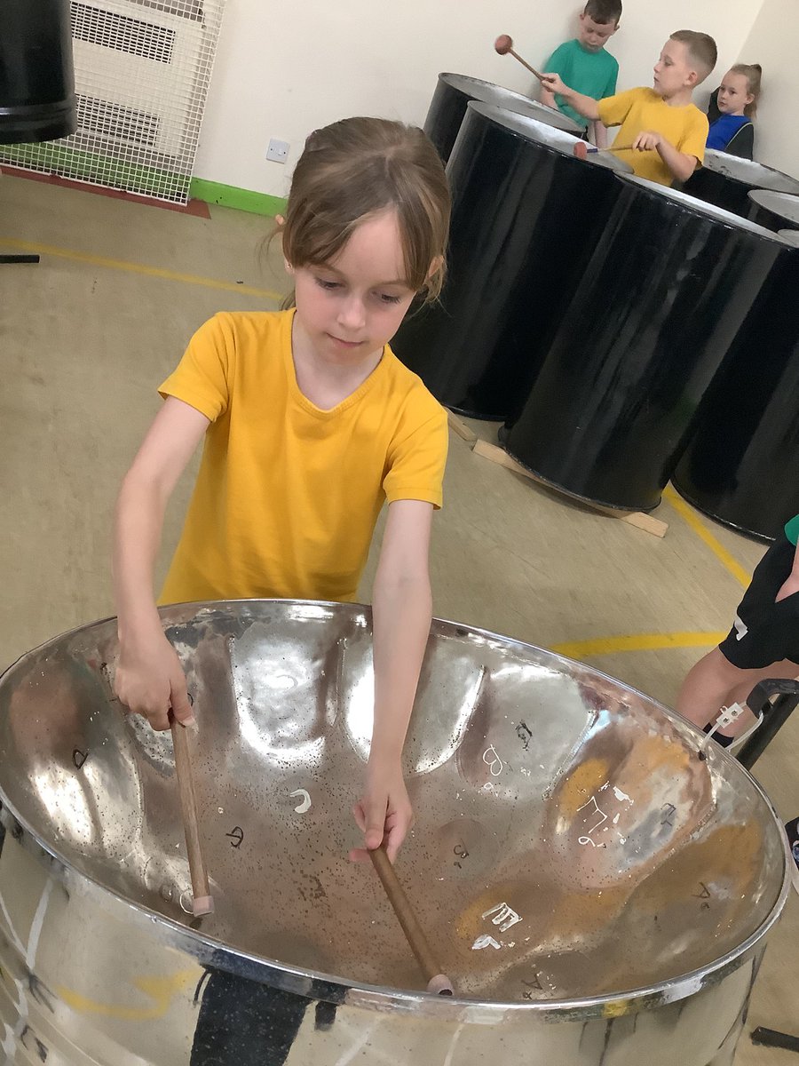LindenRDCherry's tweet photo. Steel pans time for us! 

#Linden_Music #LindenRoadAcademyCherry #LindenPersonalDevelopment #LindenLearning
🎶🎼🎵🎤🎸🎧 https://t.co/BbLtfb1Ajg