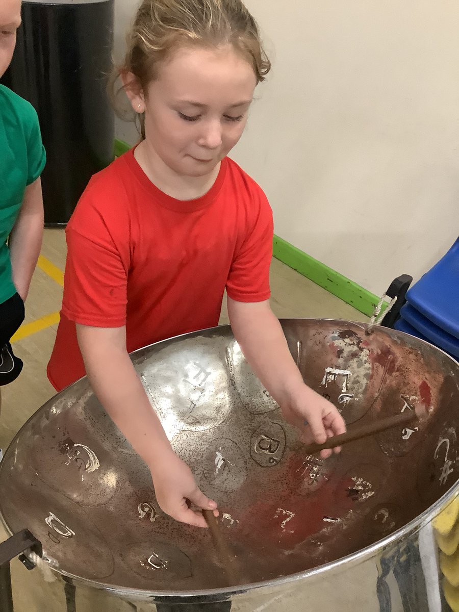 LindenRDCherry's tweet photo. Steel pans time for us! 

#Linden_Music #LindenRoadAcademyCherry #LindenPersonalDevelopment #LindenLearning
🎶🎼🎵🎤🎸🎧 https://t.co/BbLtfb1Ajg