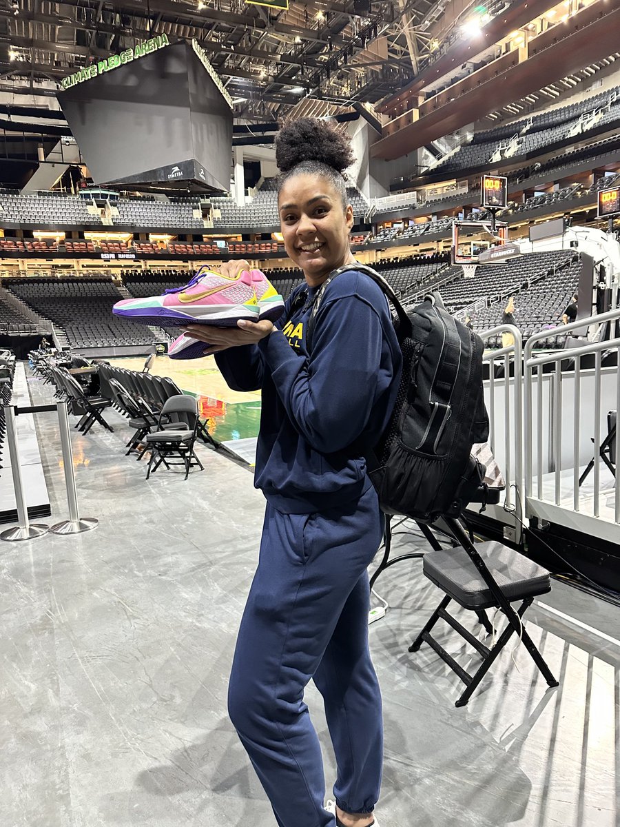 Debbie Antonelli (@debbieantonelli) on Twitter photo Good luck #damirusdantas representing Brazil in the #AmeriCup
The <a href="/IndianaFever/">Indiana Fever</a> will miss you Good luck #damirusdantas representing Brazil in the #AmeriCup
The <a href="/IndianaFever/">Indiana Fever</a> will miss you