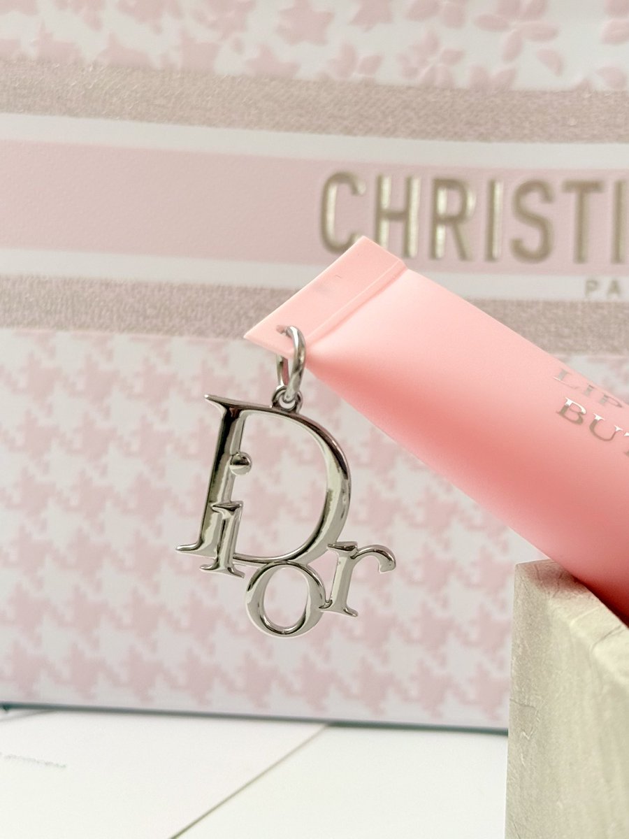 6万取引突破★UPS速達便利用【DIOR】KCO016LAB_DIORACT サンダル 6万取引突破☆UPS速達便利用【DIOR】KCO016LAB_DIORACT サンダル