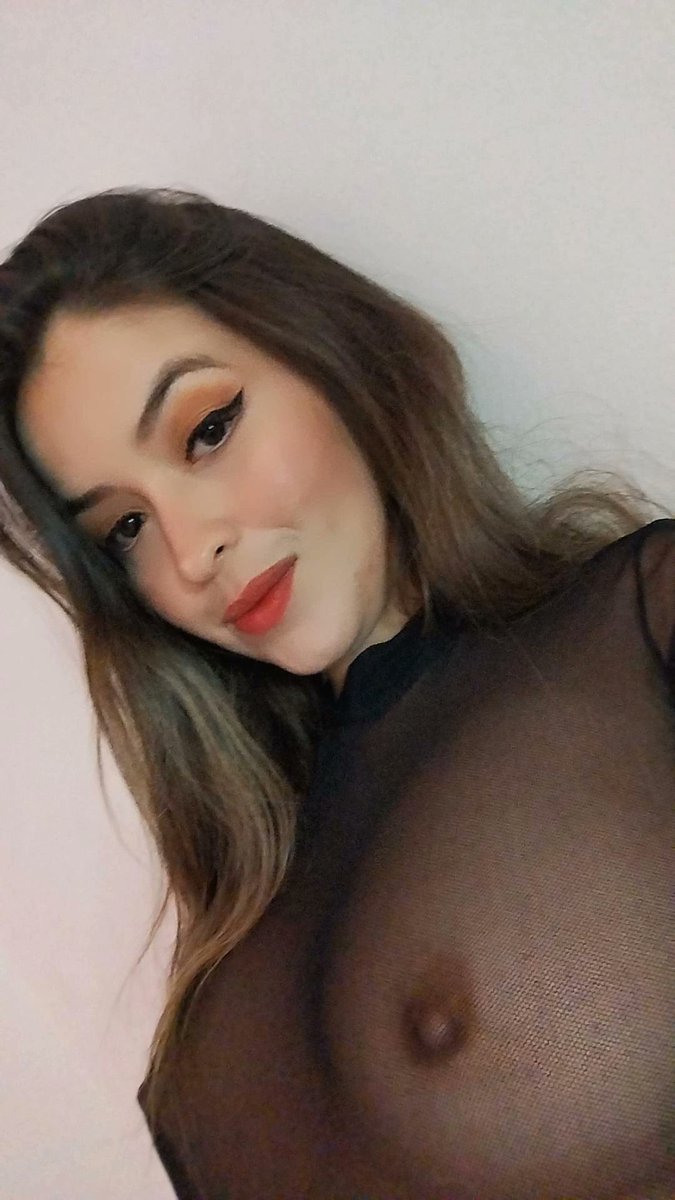hatepink4's tweet photo. One bite on the nipples and my body is ready for you https://t.co/lYmfZ3YPoo