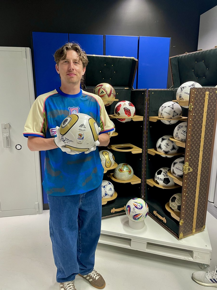 hello and welcome to jabulani land, we hope you enjoy your stay. thanks <a href="/adidasfootball/">adidas Football</a>.