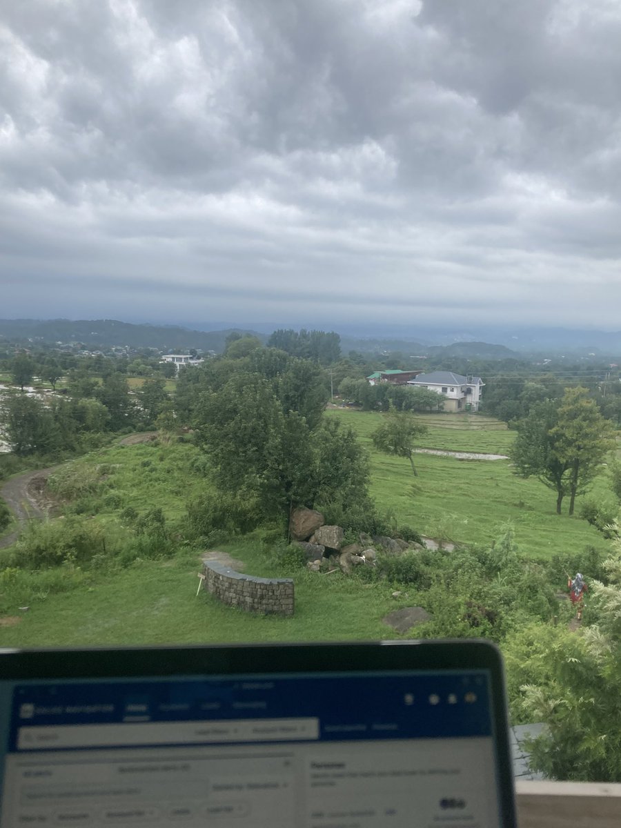 aryar_ai's tweet image. my goal for the 9 weeks of @at_altspace  program - “keep doing hard things, consistently.”

for this week - its cold dming.
being a tech guy, i’ve rarely done outreach… but for my product… imma go all out 🫡