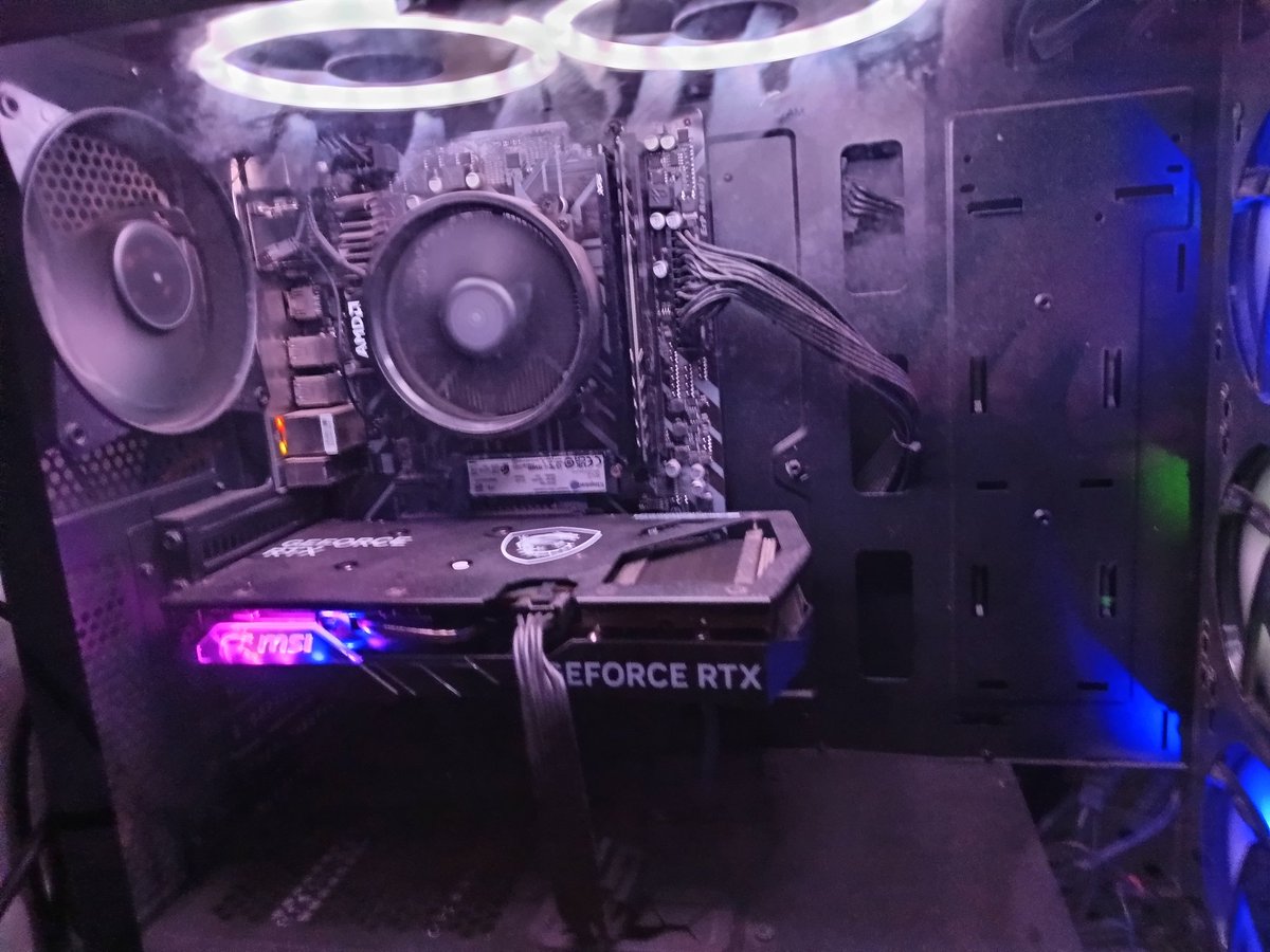 Shirokoeki's tweet photo. @HTAStore Gracias a HTA pase de un ryzen 5 2600 + GTX 1660 Super a un ryzen 5500 + RTX 4060. HTAAA 🗣️🔥🔥 https://t.co/7hs3LfN3DG