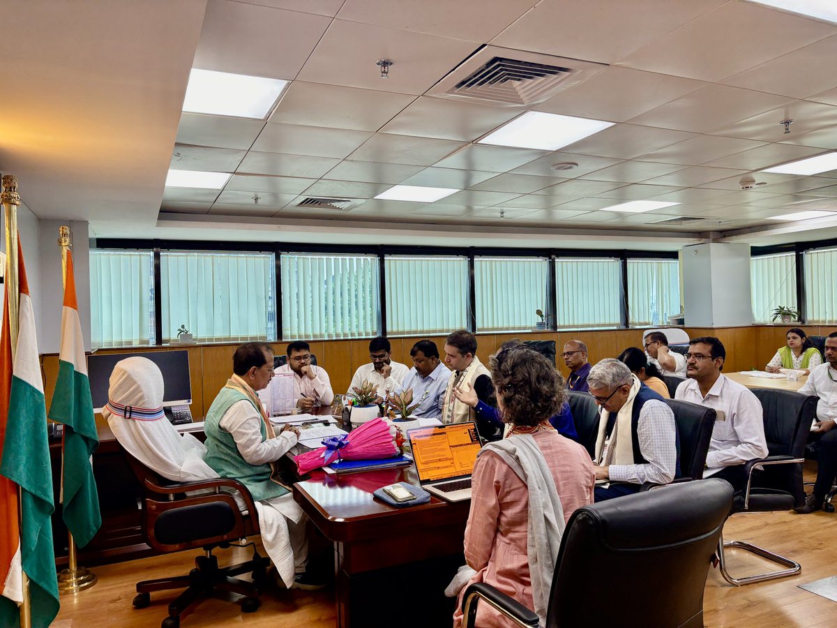Director, BAMETI, Bihar (@bametibihar) on Twitter photo HonтАЩble Deputy Chief Minister Cum Agriculture Minister Shri <a href="/VijayKrSinhaBih/">Vijay Kumar Sinha</a> held a significant meeting with global agri leaders from <a href="/CIMMYT/">CIMMYT</a> and <a href="/BISA__India/">Borlaug Institute for South Asia</a> тАФ including <a href="/bramaccimmyt/">Bram Govaerts CIMMYT</a>, <a href="/MGathala_CIMMYT/">Dr Mahesh K Gathala-CIMMYT India</a> & colleague
Key Focus Areas: ЁЯМ╛ Innovation | ЁЯМ▒ Climate Resilience | ЁЯЪЬ HonтАЩble Deputy Chief Minister Cum Agriculture Minister Shri <a href="/VijayKrSinhaBih/">Vijay Kumar Sinha</a> held a significant meeting with global agri leaders from <a href="/CIMMYT/">CIMMYT</a> and <a href="/BISA__India/">Borlaug Institute for South Asia</a> тАФ including <a href="/bramaccimmyt/">Bram Govaerts CIMMYT</a>, <a href="/MGathala_CIMMYT/">Dr Mahesh K Gathala-CIMMYT India</a> & colleague
Key Focus Areas: ЁЯМ╛ Innovation | ЁЯМ▒ Climate Resilience | ЁЯЪЬ
