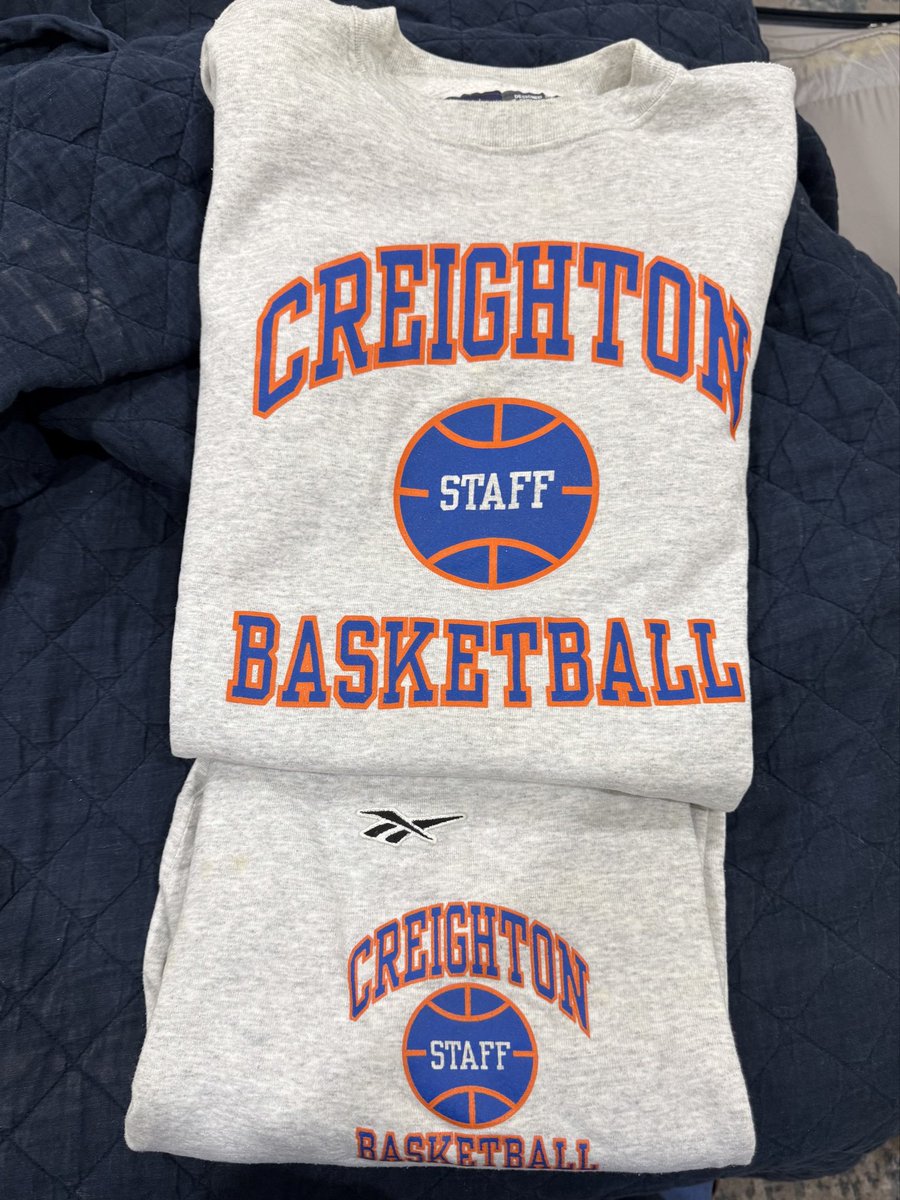 DrDanielKolder's tweet image. Cant imagine anyone in Bluejay nation has anything in their stable that rivals this piece. Circa 1998. 10/10 condition. No sign of it having been worn. Obviously not mine as I would simply live in this beauty. It’s a limited production 1 of 4, believed to be the only one left