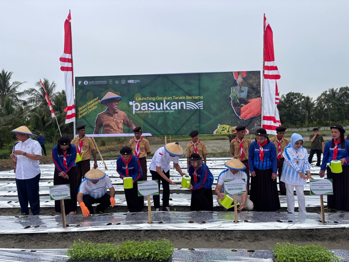 palu_rutan's tweet photo. Ribuan Rica Ditanam di Kebun Lapas Palu: Sinergi Lintas Sektor Dukung Ketahanan Pangan Lewat Program PASUKAN

https://t.co/L6n3ojXuJz
HUMAS RUTAN PALU  
#kemenimipas 
#pemasyarakatan 
#guardandguide 
#humasimipas 
#infoimipas https://t.co/hbtUPsNFbU