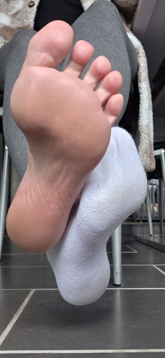 Herrin Darya 👸🏽😈 (@herrindarya) on Twitter photo Guten Morgen
Meine Nacht war richtig beschissen.Habe Kopfschmerzen und brauche jetzt erstmal einen Kaffee.
Und du munterst mich jetzt erstmal schön auf😌.
<a href="/rt_feet/">Feet RT PROMO (Road to 100K)</a> <a href="/cheesytoesands2/">cheesytoesands1</a> <a href="/CuriousFindomme/">FinDomme curious</a> <a href="/finrt4dom/">RT find0m help 7k 🐣 on hiatus</a> <a href="/FaDo_FinSupport/">FaDo - Findom Support</a> Guten Morgen
Meine Nacht war richtig beschissen.Habe Kopfschmerzen und brauche jetzt erstmal einen Kaffee.
Und du munterst mich jetzt erstmal schön auf😌.
<a href="/rt_feet/">Feet RT PROMO (Road to 100K)</a> <a href="/cheesytoesands2/">cheesytoesands1</a> <a href="/CuriousFindomme/">FinDomme curious</a> <a href="/finrt4dom/">RT find0m help 7k 🐣 on hiatus</a> <a href="/FaDo_FinSupport/">FaDo - Findom Support</a>