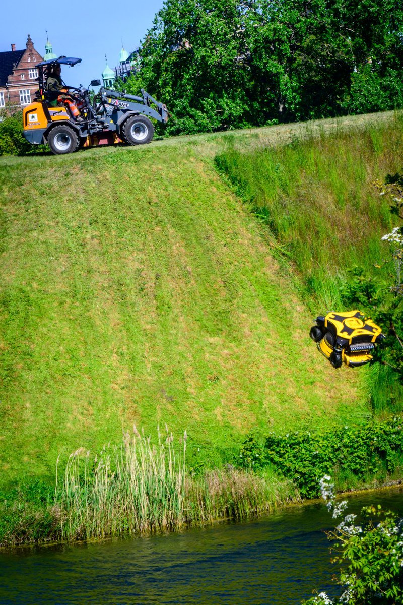 PhotoMattJames's tweet photo. Clearly I need a better robot lawn-mower... mine gets stuck every time it encounters a twig! 

#firstworldproblems #SendHelpAndScissors #kastellet #copenhagen https://t.co/f69LB7hea0