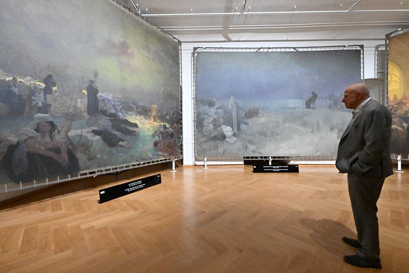 VisitCZ's tweet image. 🖼️ Exceptional Art: From Dürer and Titian to Mucha 🖼️
Treasures You Must See in Person in Czechia
visitczechia.com/en-us/news/202…