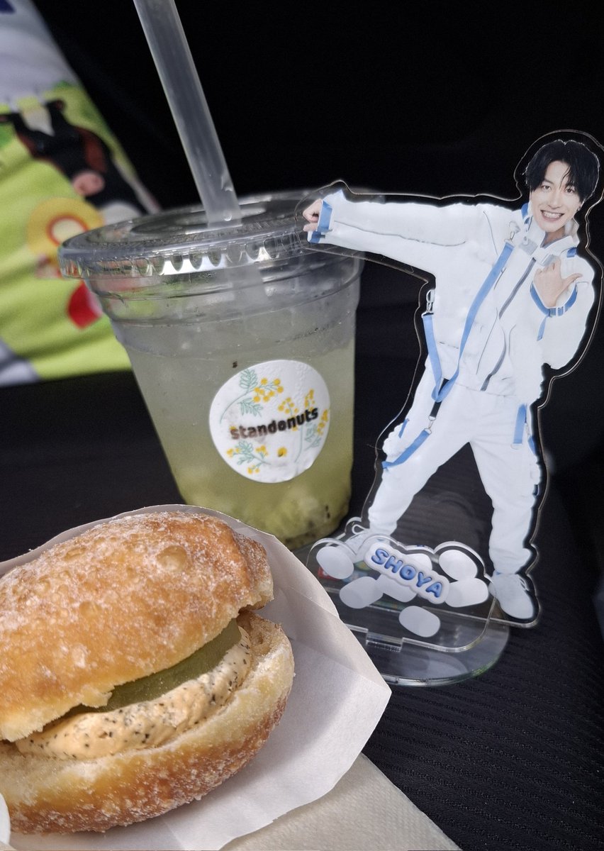 sanae0331's tweet photo. #甘党男子 出演のきっかけを作ってくださった #standonuts 青松さんの
#StANDhibiki 
地元のおいしいと、甘党男子新曲🍰コラボ
ヨムノスフェスタ「ごほうびシュークリーム」楽しみ～🎶
https://t.co/OitsGsJgEI
#神倶楽 2025.3.4放送📻️も聞いてね
https://t.co/L1S34tMf7F
https://t.co/Db54Wu4puk https://t.co/atNk8fPdaB
