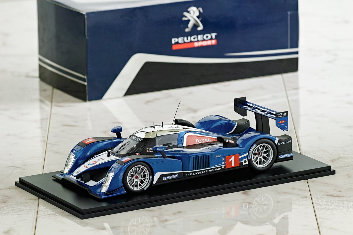MODEL_INFO01's tweet photo. 2005年にプジョーが製作したプロトタイプレーシングカー908 HDi FAP モデルはフランスのノレブ社製です。同社の製品は安価ながらスタイリングや細部の造形が良く、コストパフォーマンスの高さが世界的に評価されています。

NOREV Peugeot 908 HDi FAP 2010 24H Le Mans 2 Team Peugeot Sport [184802] https://t.co/XaNBCSTbnb