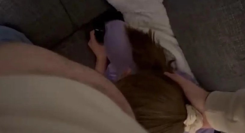 farter46777's tweet photo. Putting her in her place, straight under my ass taking my farts😏😍#menfarts #sniffingfarts #fart #gassyguy https://t.co/Af3Hw5g2tY