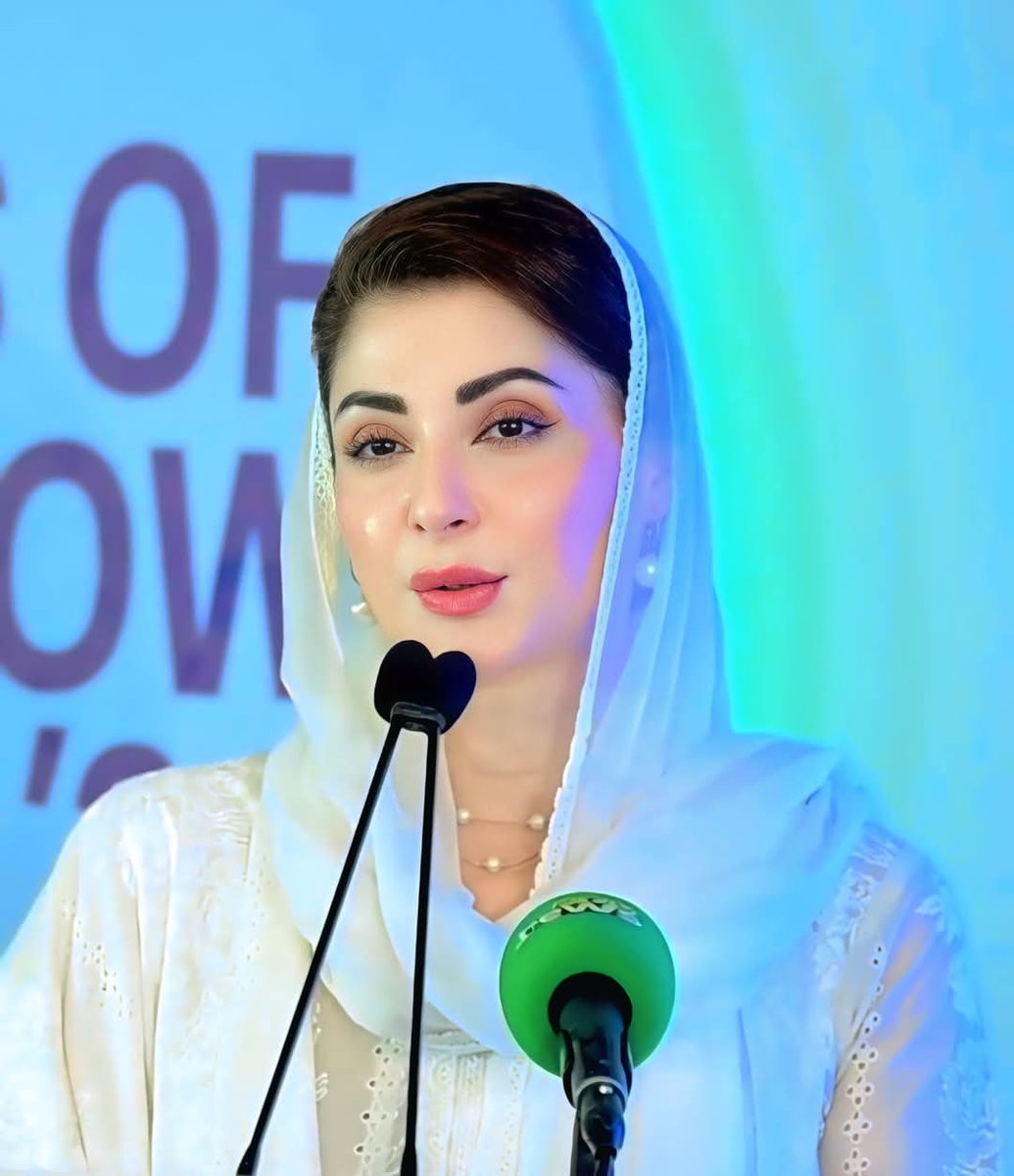 raaj_malik7's tweet photo. پنجاب کے معمار آپ کی طرف امید سے دیکھ رہے ہیں۔
وقت آ گیا ہے کہ وعدے نبھائے جائیں،
اور آپ ثابت کریں کہ
وعدہ نبھانے والے نواز شریف کی بیٹی آج بھی عوام کے ساتھ کھڑی ہے
#EqualPayForPunjab
@MaryamNSharif https://t.co/1n87ugFlCa