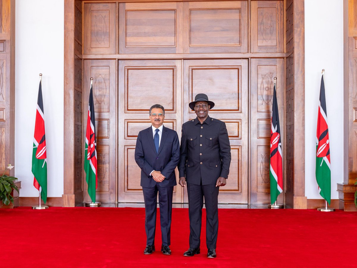 WilliamsRuto's tweet image. I was pleased to welcome His Highness Prince Rahim Al Hussaini Aga Khan’s envoy, H.E. Sultan Ali Allana, State House, Nairobi.

I have extended an invitation for His Highness the Aga Khan to visit Kenya for the signing of an agreement for the recognition of the Ismaili Imamat and…
