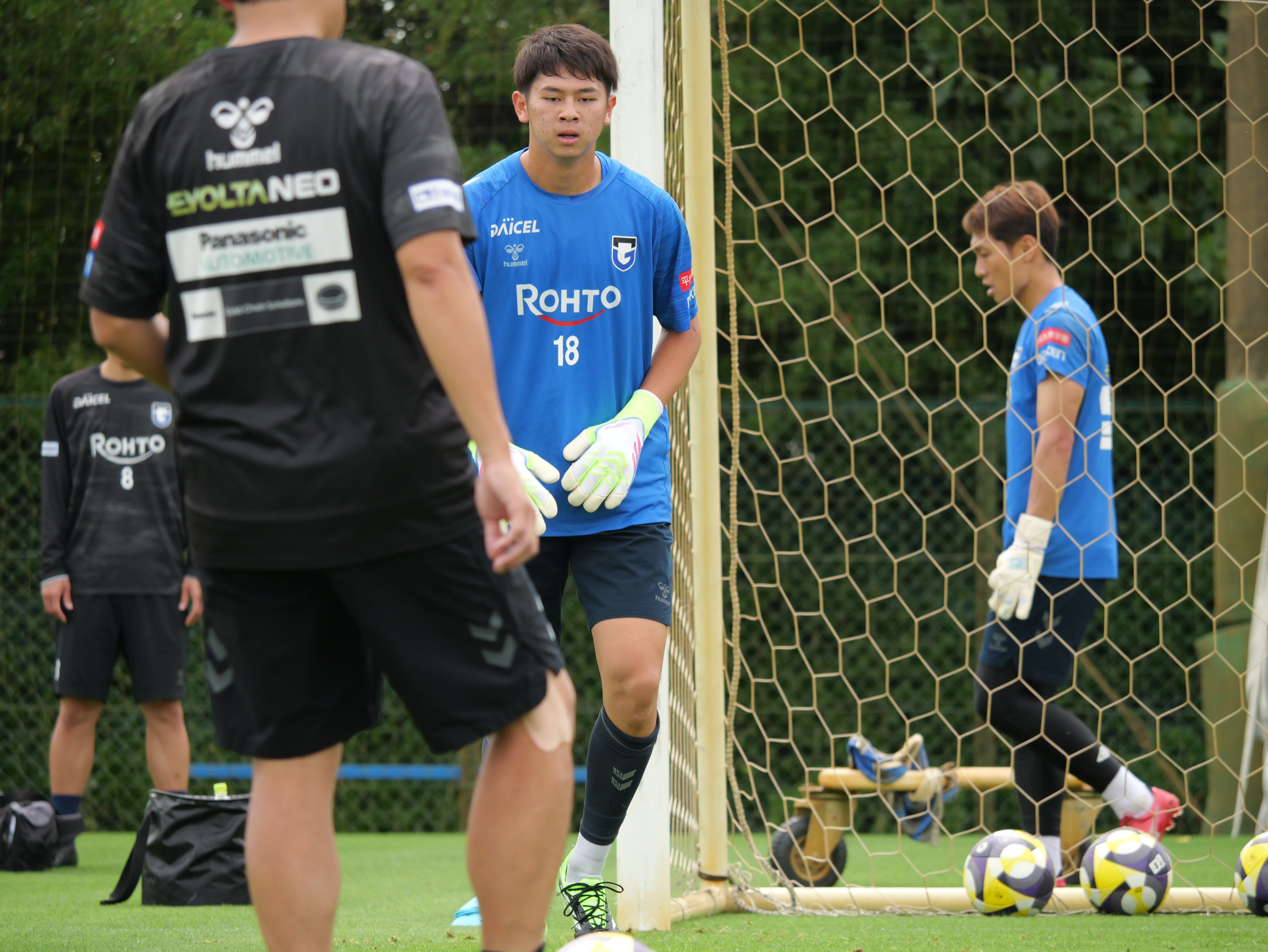 ガンバ大阪　ピステ N*Y様 ガンバ大阪 umbro ピステ上下セット 19 Mサイズ 青 - メルカリ