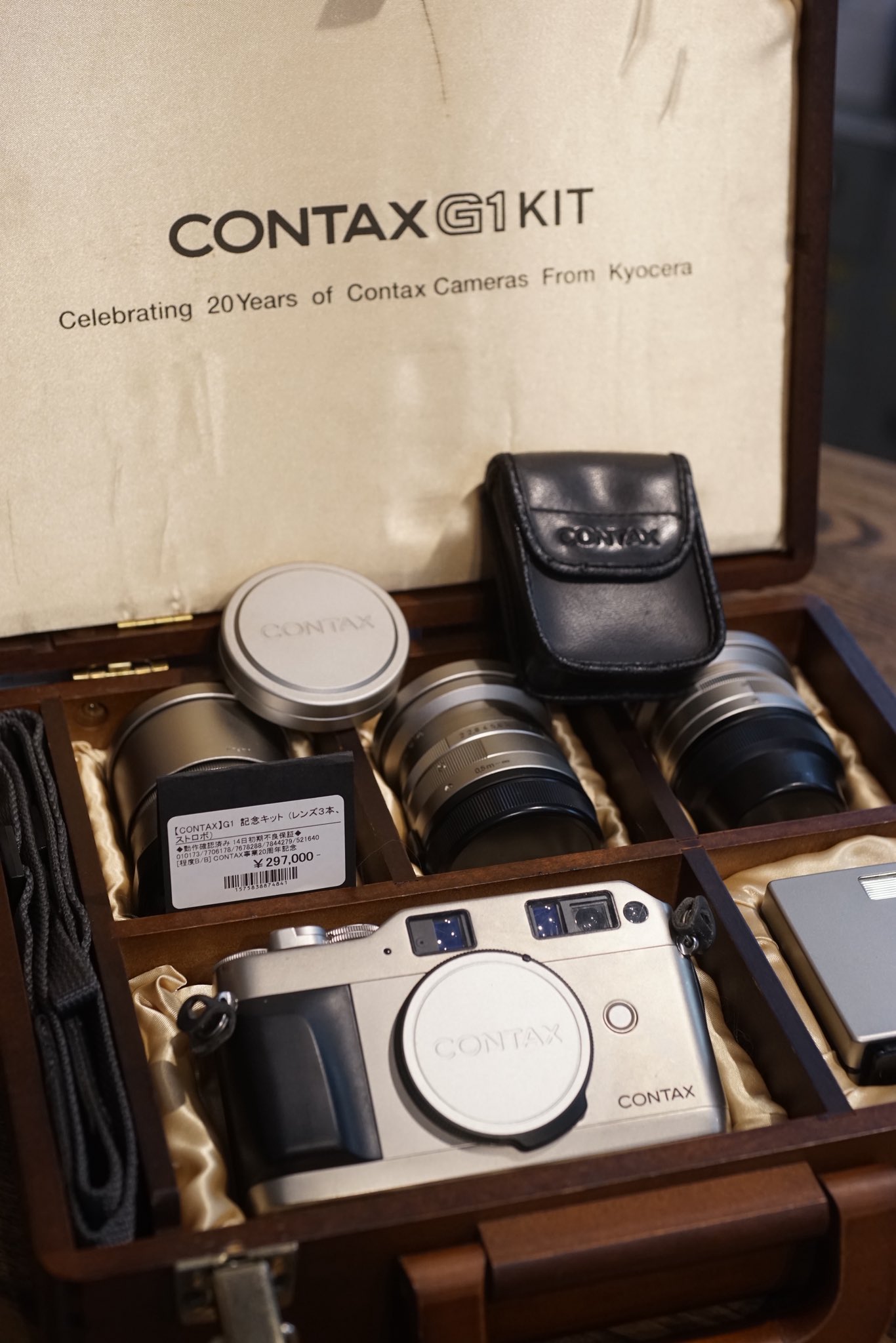 お手軽価格で贈りやすい 東京CAMERA  X: on フィルムカメラ