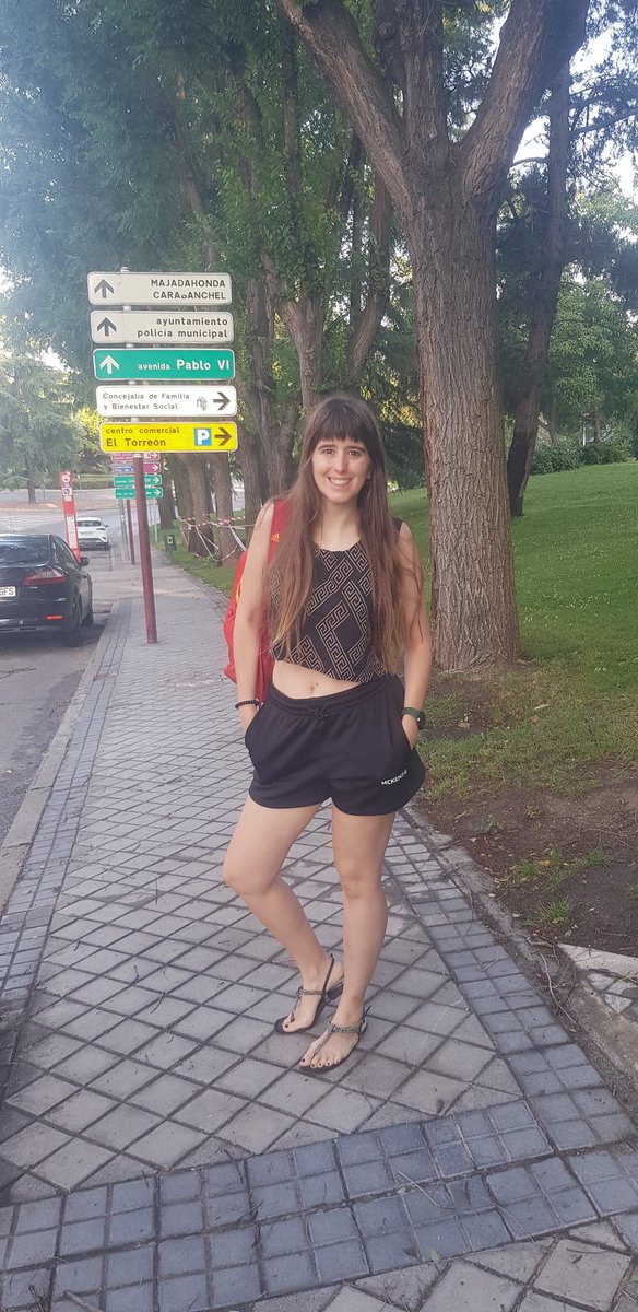 Cuando miro las estrellas, me acuerdo de ti, que me dejas huella😻!