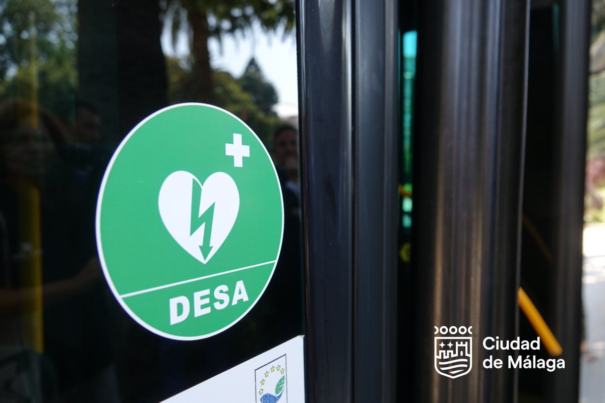 Área de Seguridad Málaga (@seguridad_mlg) on Twitter photo Buenos días. La <a href="/EMT_Malaga/">EMT Málaga</a> cuenta con equipos de desfibriladores DEAS embarcados en la mayoría de sus líneas para la cardioprotección de sus usuarios. Además, los conductores han recibido formación especializada para usarlos en caso de emergencia. desfibriladores.malaga.eu Buenos días. La <a href="/EMT_Malaga/">EMT Málaga</a> cuenta con equipos de desfibriladores DEAS embarcados en la mayoría de sus líneas para la cardioprotección de sus usuarios. Además, los conductores han recibido formación especializada para usarlos en caso de emergencia. desfibriladores.malaga.eu
