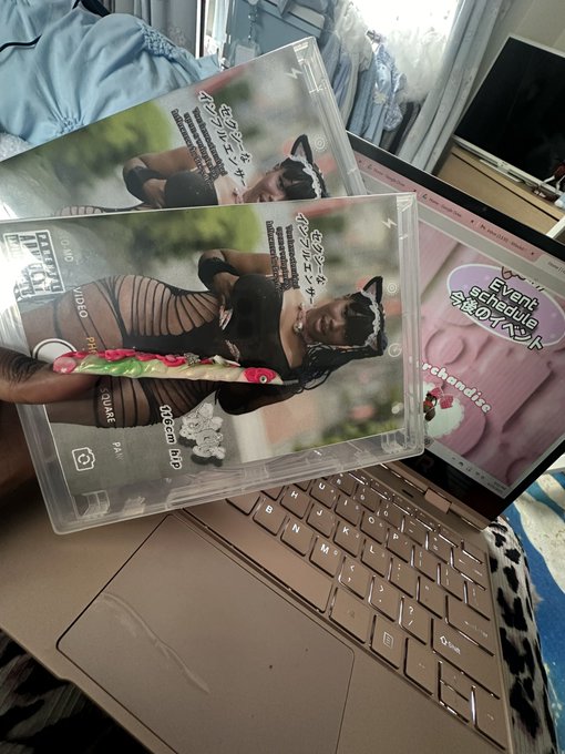 Watch 🎀🐰miss lily 🐰🎀's leaked NSFW photo on TwXstars