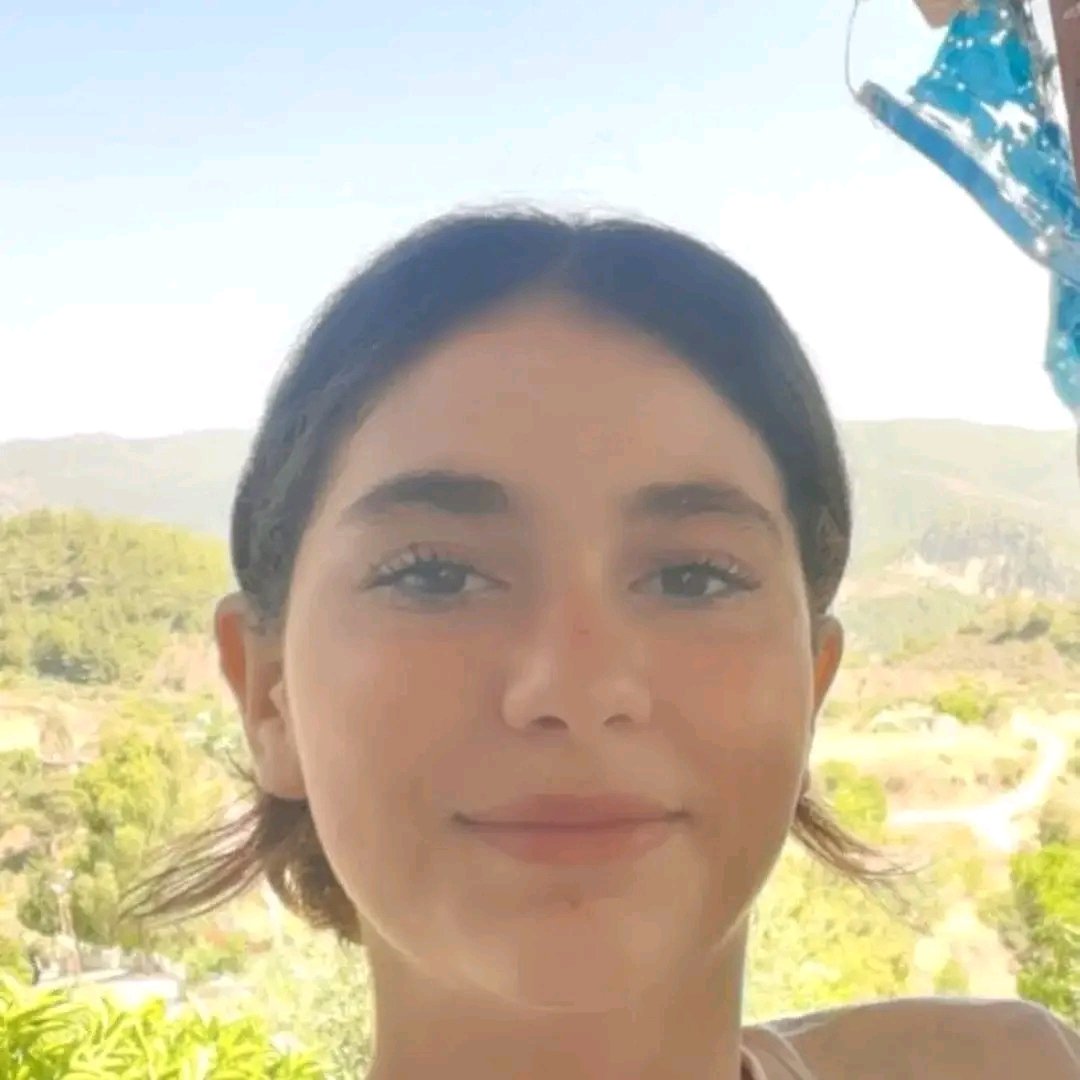 Kayıp İlanı; 
Antalya'da yaşayan 13 yaşında Fatma Nur Ören Kepez Sütçüler mh İkametgâh eden 20. 06. 2025 Tarihinde evinden ayrılalarak birdaha haber alınamamıştır. Gören veya bilen en yakın polis kolluklarına bildirilmesi rica olunur. veya 0546 208 91 12 Babası Fatih Ören