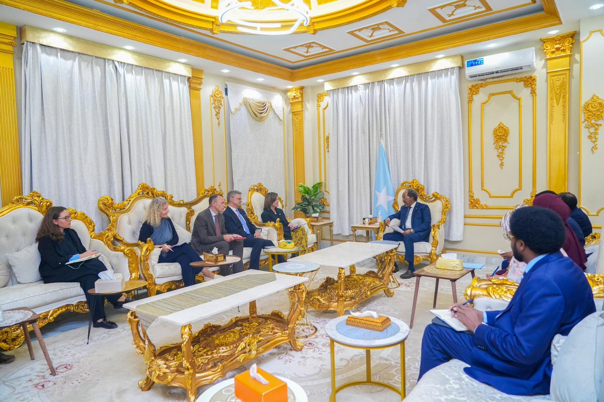 EU Delegation Somalia (@eu_in_somalia) on Twitter photo A high-level @EU_EEAS delegation met with H.E. Hassan Sheikh Mohamud, President of the Federal Republic of Somalia, yesterday at <a href="/TheVillaSomalia/">Villa Somalia</a>. Discussions focused on security, the National Dialogue Forum, and preparations for upcoming elections. A high-level @EU_EEAS delegation met with H.E. Hassan Sheikh Mohamud, President of the Federal Republic of Somalia, yesterday at <a href="/TheVillaSomalia/">Villa Somalia</a>. Discussions focused on security, the National Dialogue Forum, and preparations for upcoming elections.