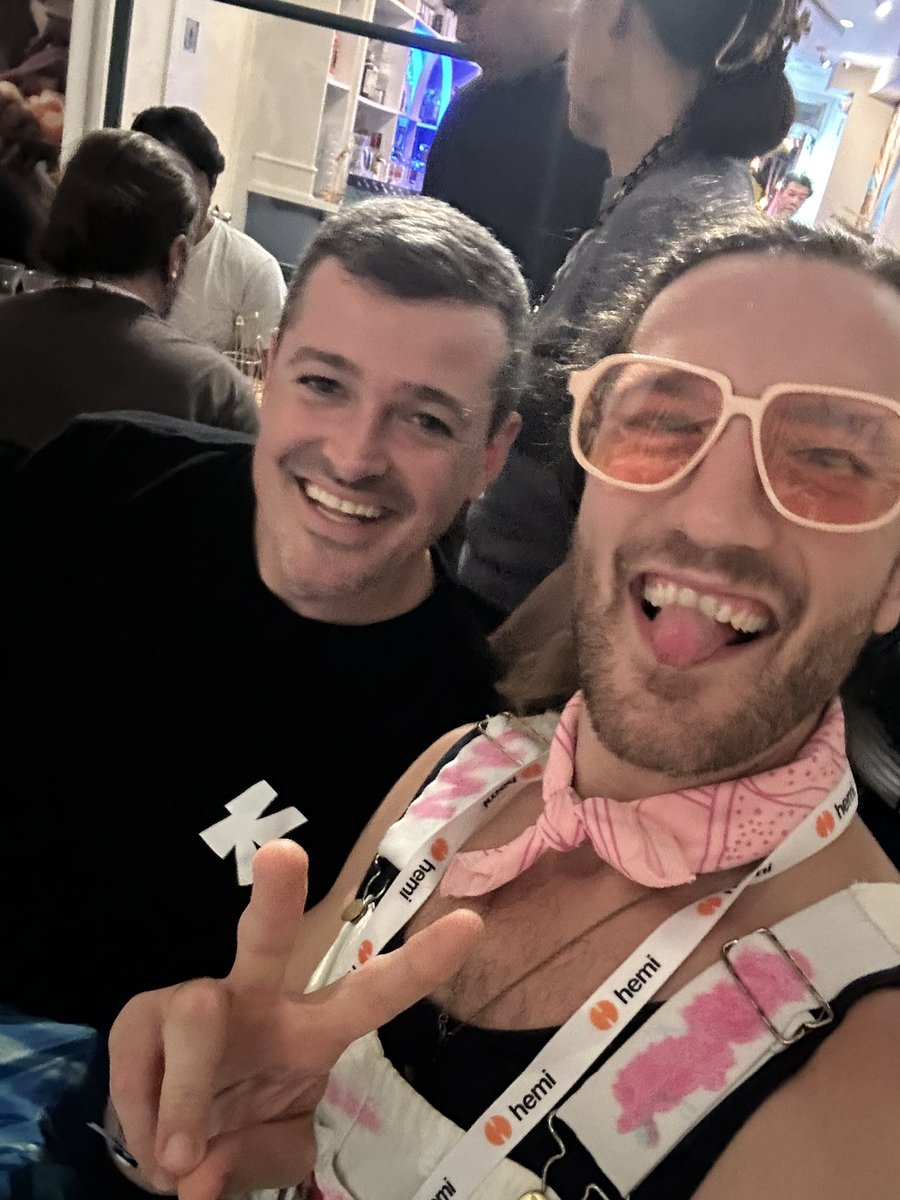 He ain’t heavy, he’s my brother, man <a href="/0xMarcB/">Marc, the Degen CEO of Polygon Labs (💜,⚔️, ※)</a>