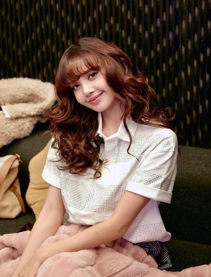 LISA announces a one-day Closet Sale taking place on June 29th, with all proceeds going to charity, reflecting her generosity and kind-hearted soul.