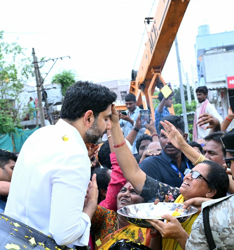 iTDP_Official's tweet image. కృష్ణా జిల్లా, మచిలీపట్నం చేరుకున్న మంత్రి @naralokesh గారు.. 

#NaraLokesh #LokeshForCadre 
#iTDPforTDP #AndhraPradesh