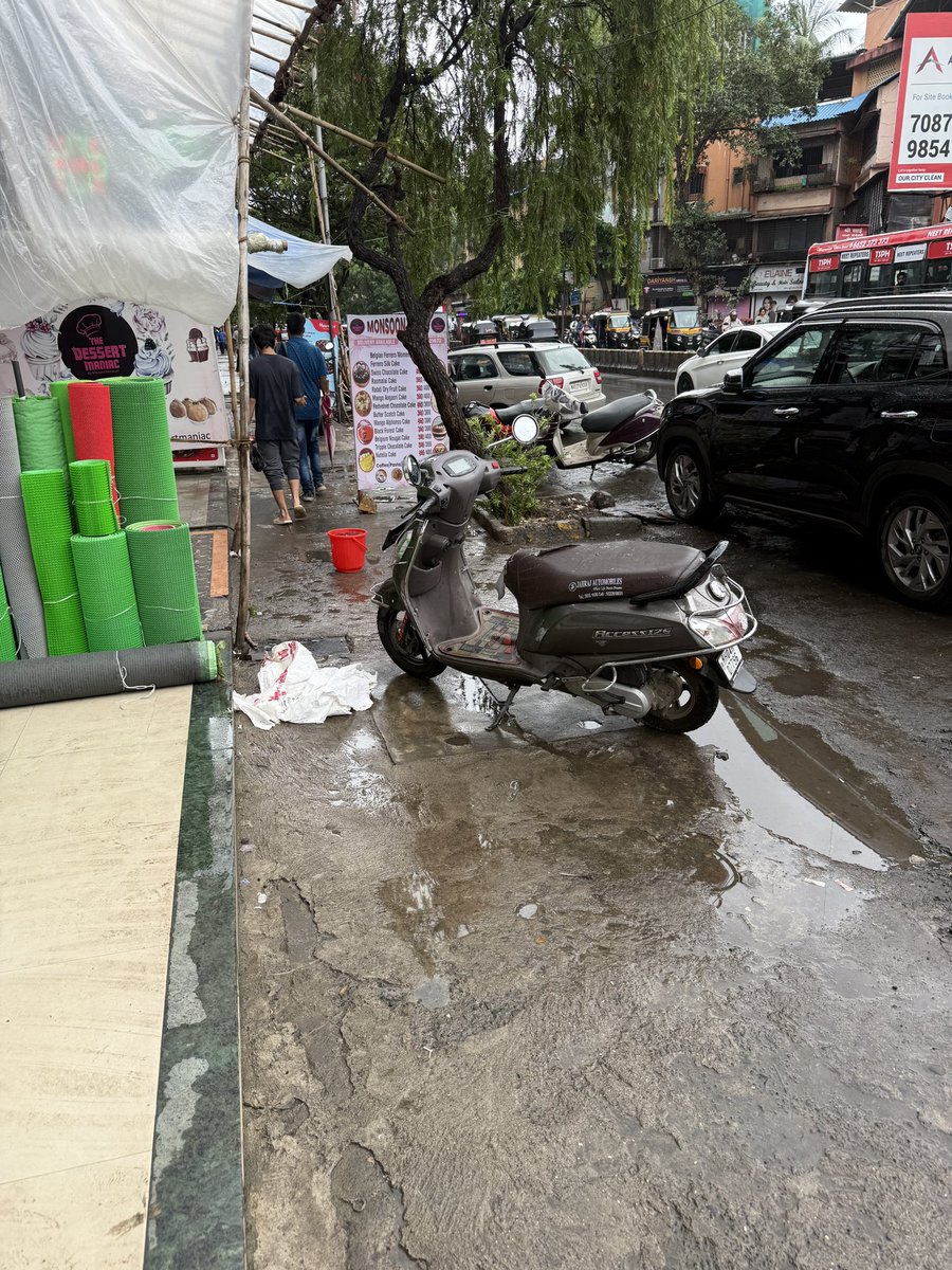 SRCGupta's tweet image. Every day, this shop owner parks their bike in the middle of the footpath, making it difficult for pedestrians to walk.
@MBVVPolice please take strict action.

📍Location: Adinath Furnishing, Opp.Snehanjali, Mira Road.

#PedestrianRights #IllegalParking #MiraRoad @MiraBhayanderKr