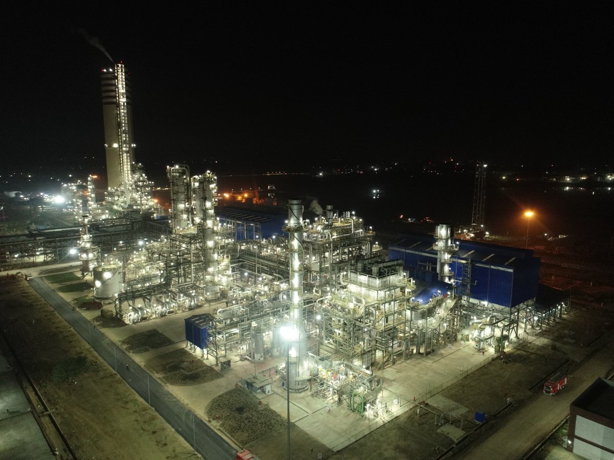 GKPIndex's tweet image. 🏭 HURL Gorakhpur: The Industrial Powerhouse Fueling Eastern UP
From revival to record-breaking output, this plant is a game-changer.
#GorakhpurIndex #HURL #UPIndustrialGrowth