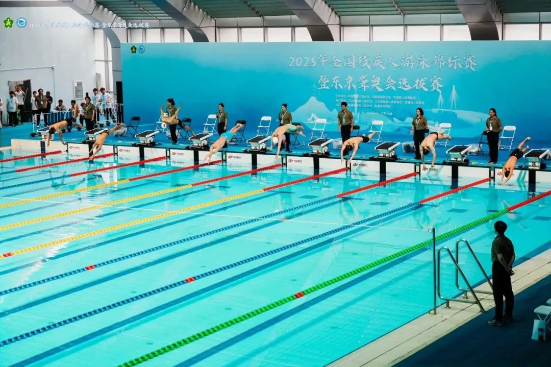 InnovativeBinhu's tweet photo. 👩Ren Zijun, a visually impaired girl from #Binhu district, #Wuxi, recently won one gold🥇and one silver medal🥈in the women's 100m freestyle🏊‍♀️event at the 2025 National Swimming Championships for Persons with Disabilities in @InvestNantong.

This competition serves as a qualifying event for the Chinese delegation to the🔥2025 Summer Deaflympics in Tokyo, Japan. Let's extend our best wishes for Ren to shine on an even grander stage✨!