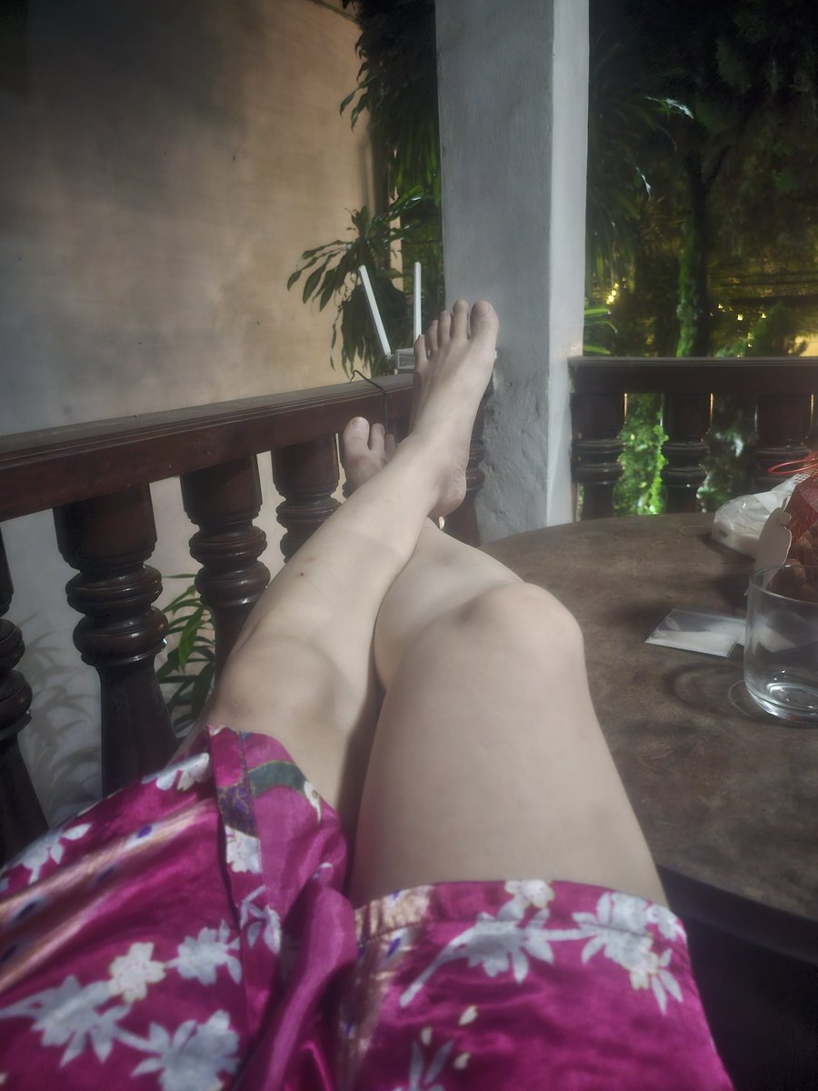 ອາຈານ ນ້ອງຈະແຕກແລ້ວ.... ມື້ນີ້ພັກວຽກ