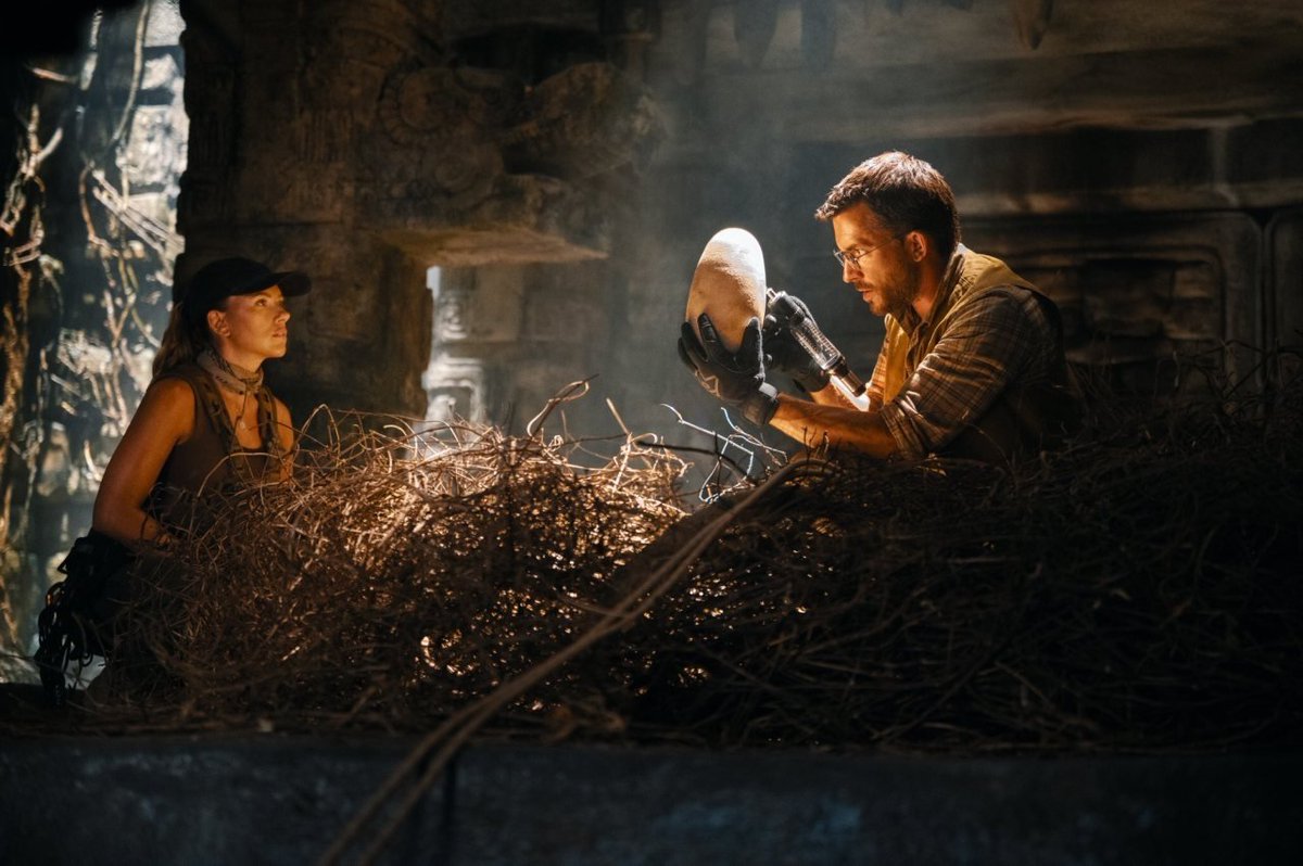 JuniorFett's tweet image. #JurassicWorldRebirth is filled with breathtaking action sequences and incredible easter eggs. What it lacks in character development it makes up in plenty of Dinos and call backs. The T-Rex/Water rapids sequence was worth the wait!