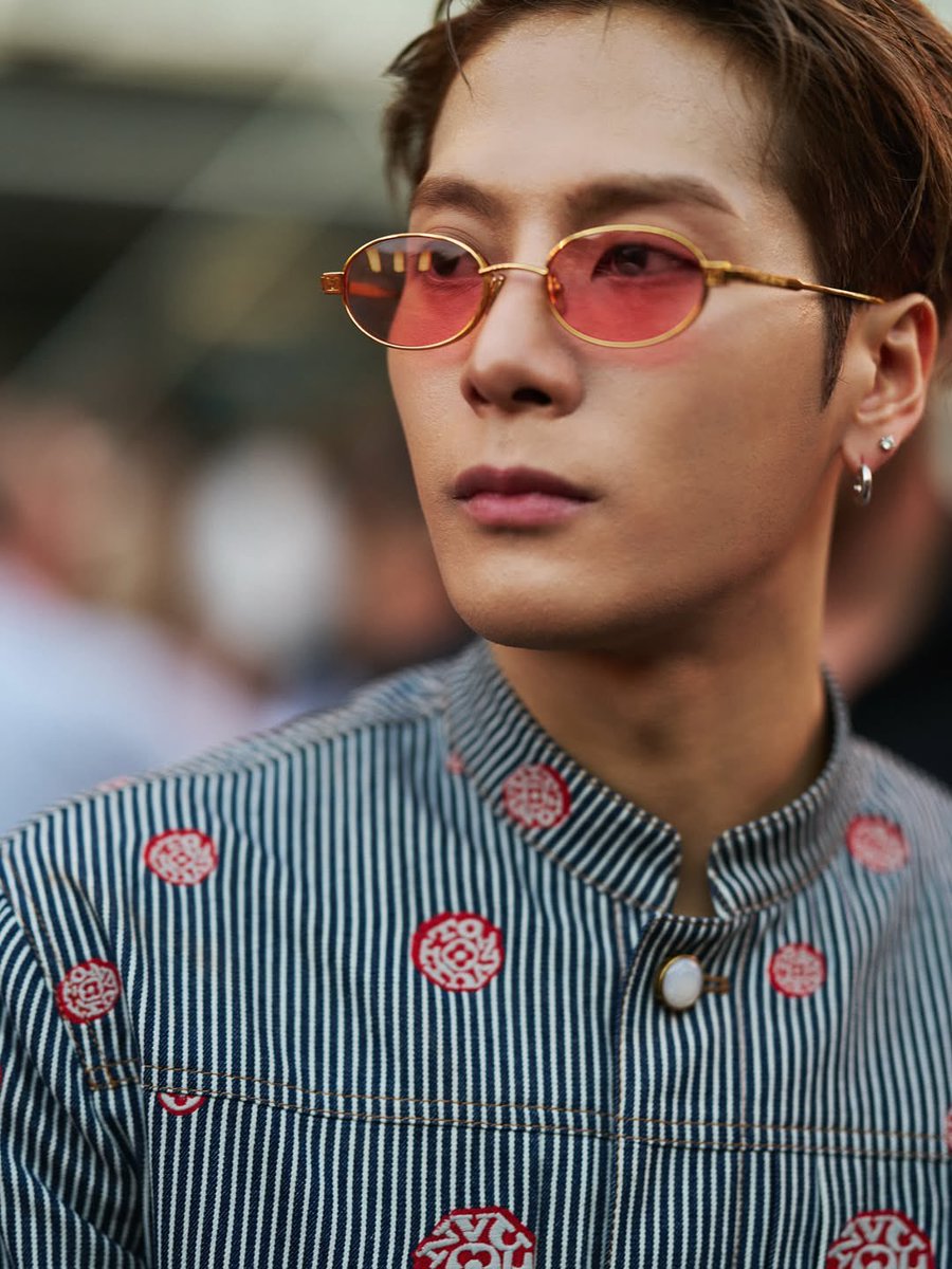 OT7Ahga's tweet photo. [📷] 250625 | pauljsunga Post

📸🩵 Photographer shares pictures of house ambassador Jackson Wang at the Louis Vuitton Menswear Spring/Summer 2026 show in Paris

#JacksonWangxLVMenSS26 @JacksonWang852 #JacksonWang @teamwangofcl #LouisVuitton #LVMenSS26 @LouisVuitton 🍓 https://t.co/6OfTW0wP9t