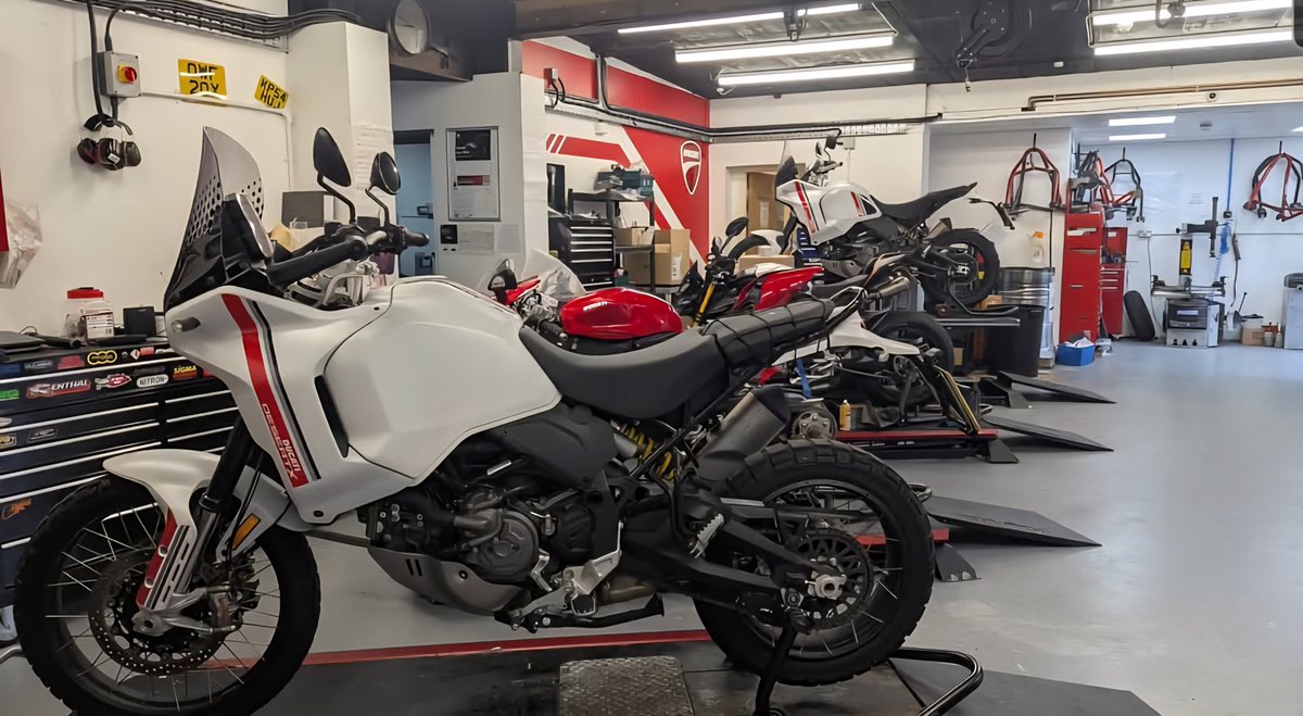 Workshop Wednesday: <a href="/DucatiGlasgow/">Ducati Glasgow</a> with not one but two Desert X on the <a href="/ProBikeUK/">ProBike UK</a> MGE50 lifts 🧰  It's often our lifts  you'll see in the forefront of most workshops but without our quality tyre equipment, a workshop wouldn't be complete (Tyre changer &amp; Wheel Balancer)