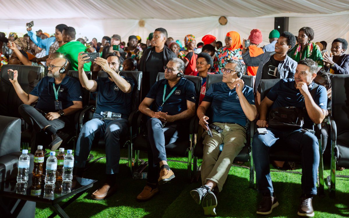 📌In his remarks, IBUKA President Dr Philbert Gakwenzire stressed that the inauguration of Musha Survivors’ Village goes beyond houses. 

🎙️"𝐓𝐨𝐝𝐚𝐲 𝐢𝐬 𝐦𝐨𝐫𝐞 𝐭𝐡𝐚𝐧 𝐚 𝐜𝐞𝐥𝐞𝐛𝐫𝐚𝐭𝐢𝐨𝐧 𝐨𝐟 𝐭𝐞𝐧 𝐧𝐞𝐰𝐥𝐲 𝐛𝐮𝐢𝐥𝐭 𝐡𝐨𝐮𝐬𝐞𝐬. 𝐈𝐭 𝐢𝐬 𝐚 𝐭𝐫𝐢𝐛𝐮𝐭𝐞